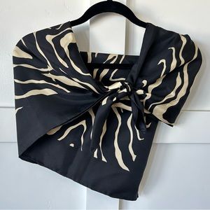 🌶️ Vintage Doncaster Silk Scarf. Black & Cream Square